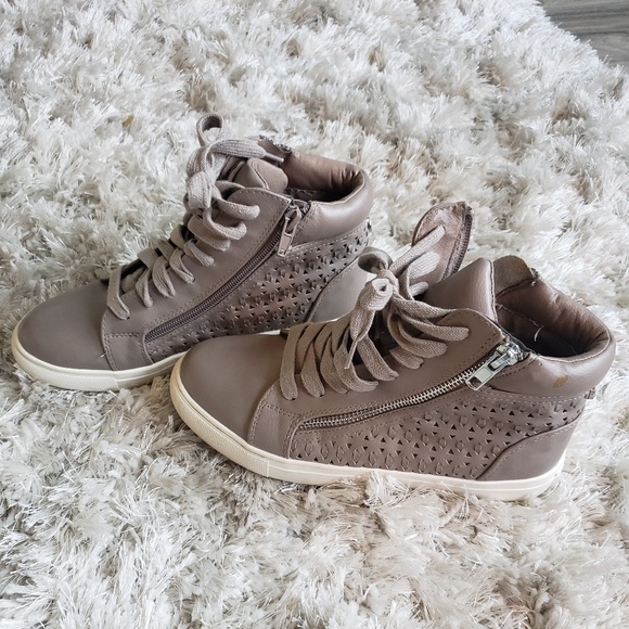 Steve Madden High Tops - Picture 1 of 6